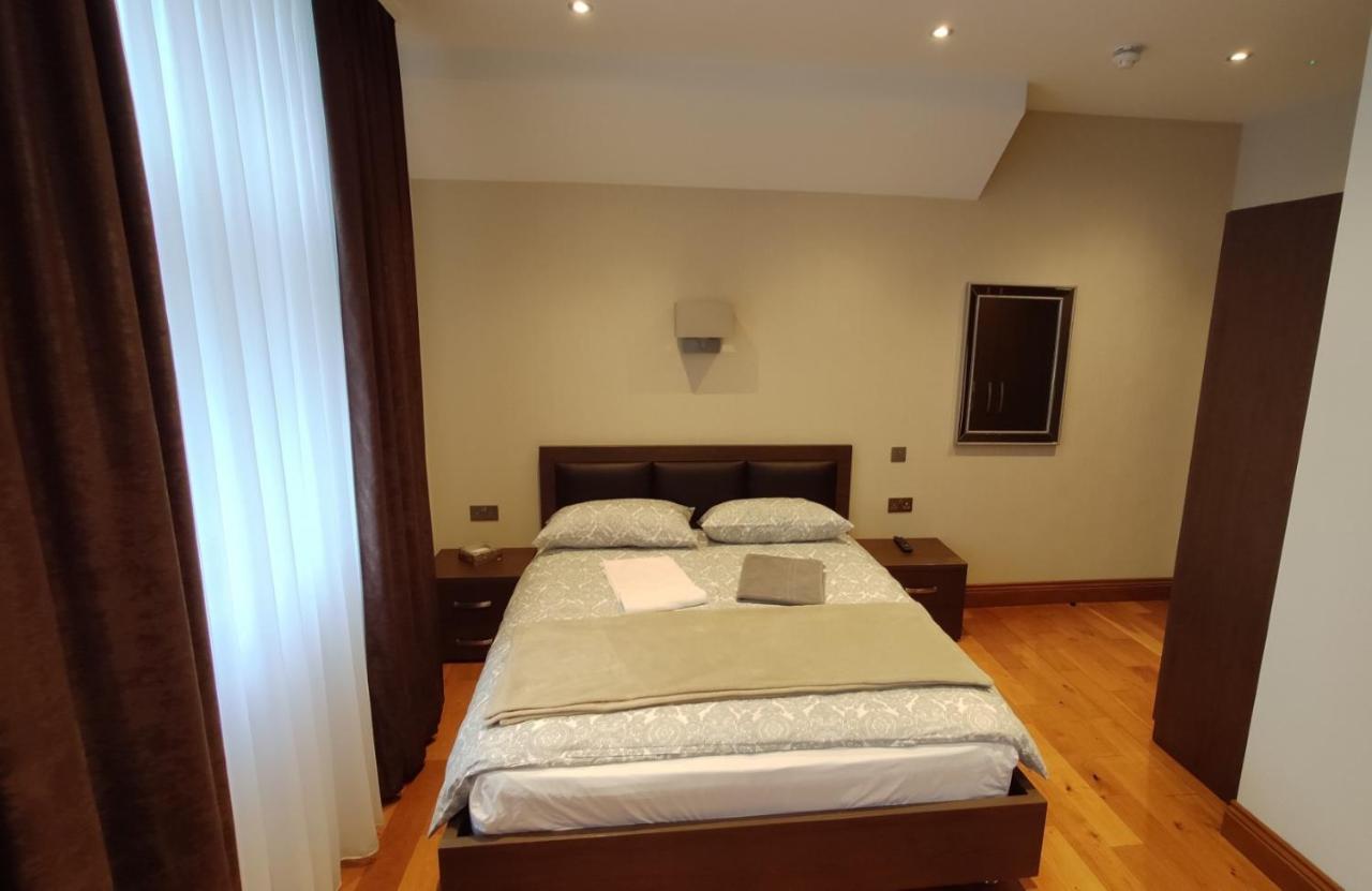 Bed and Breakfast Oyo The Kilburn Arms Лондон Экстерьер фото